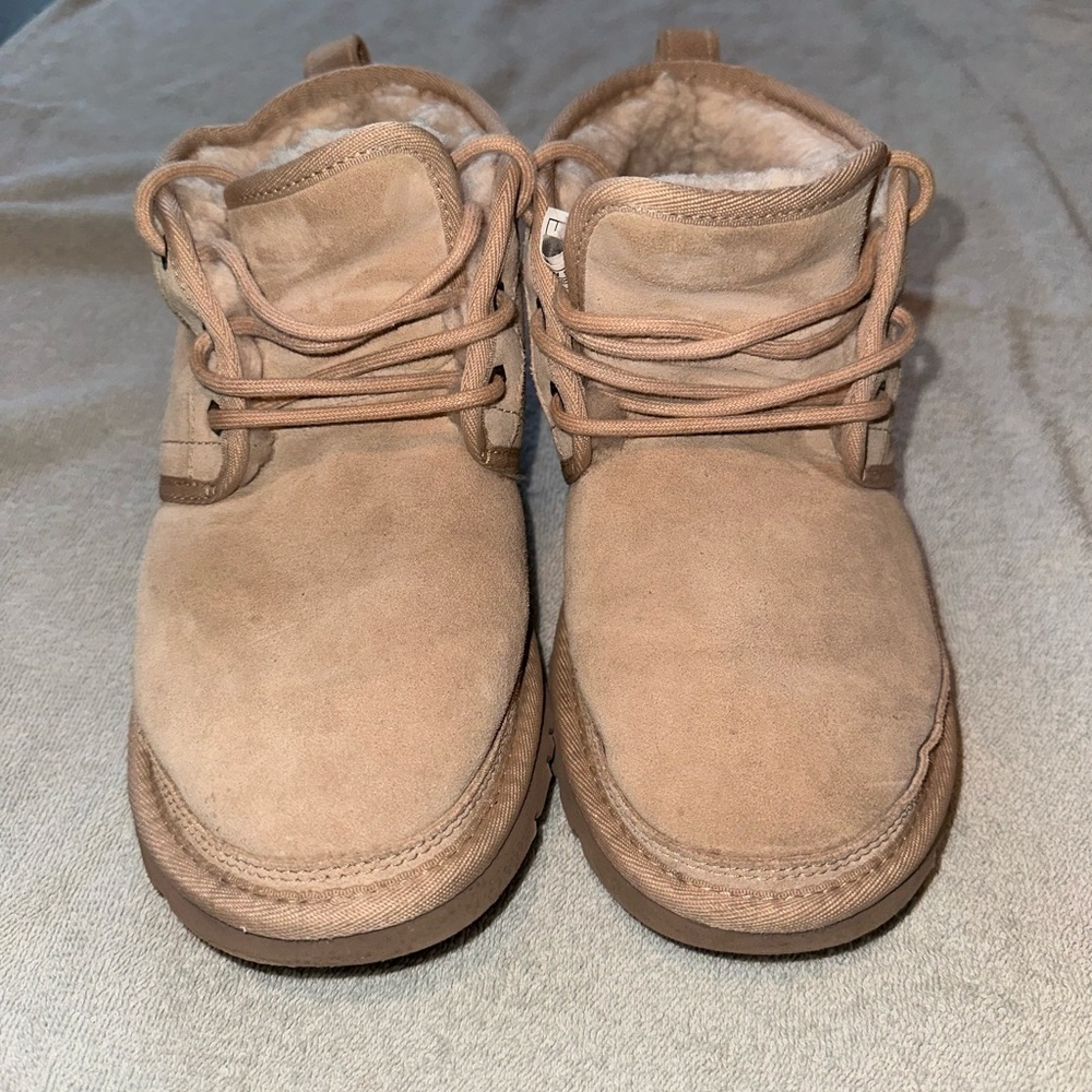 UGG Neumel